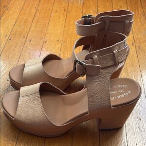 Kork-Ease Beige Leather Platform Sandals